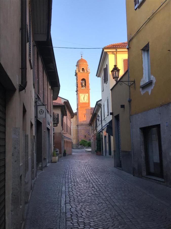 Casa Di Arianna In Centro Storico A Vimercate Exterior foto